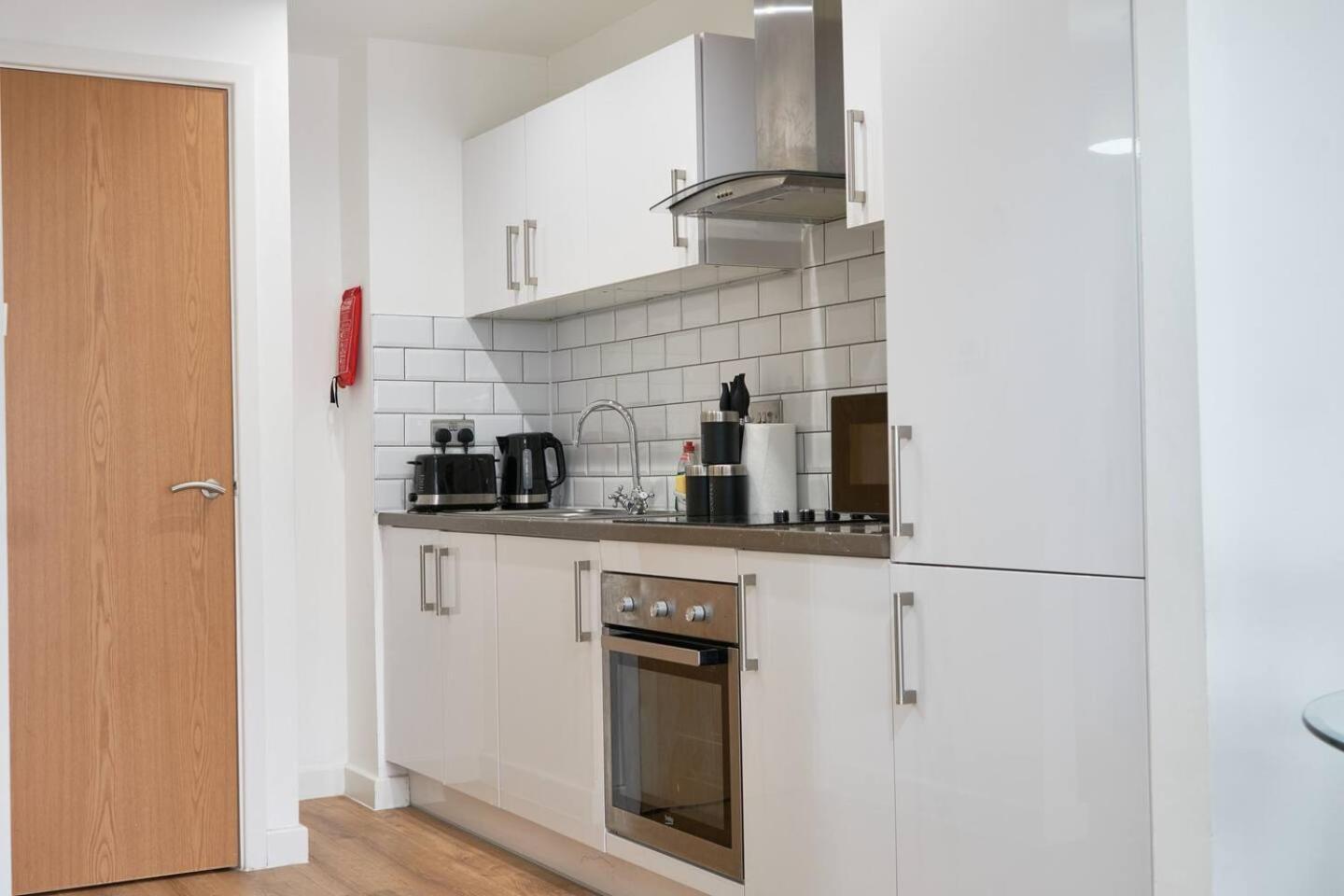 Modern Central Apartment - City Centre - Fast Wifi - Near Utilitia Arena & Icc Birmingham Exterior photo